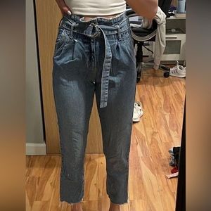 High waisted jeans with belt